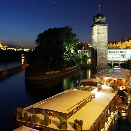 Boat Matylda Ботель