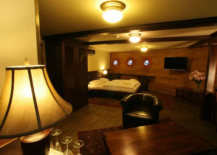 ボート マチルダ 船上ホテル