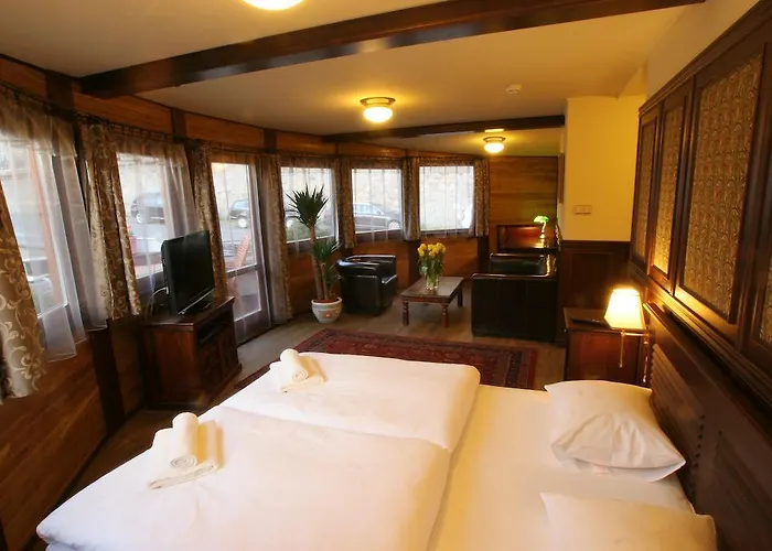 船上ホテル ボート マチルダ 4*