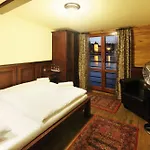 Boat Matylda Hotel en barco 4*