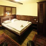 Boat Matylda Hotel en barco 4*